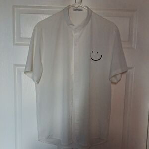 Hawalili Men's Short Sleeve Sz Small Smilely Face Button Down Shirt NWOT